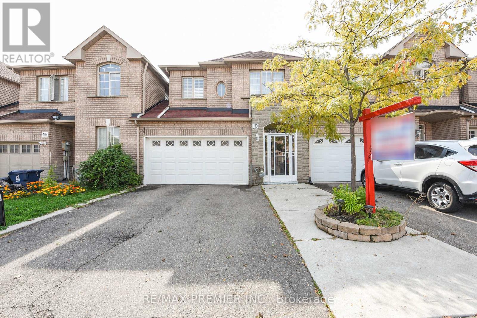 15d View Green Crescent, Toronto, Ontario  M9W 7C9 - Photo 3 - W12422325
