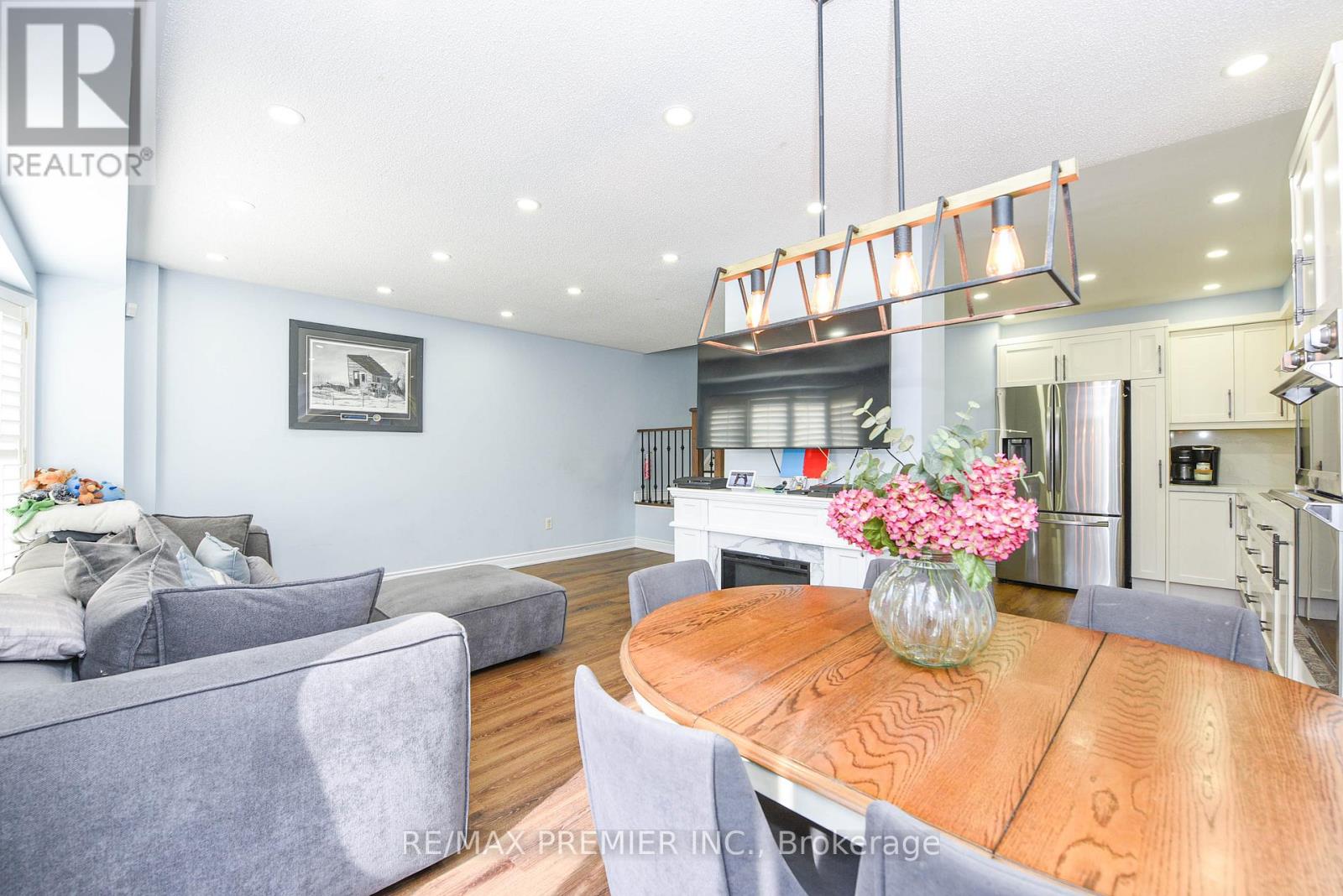 15d View Green Crescent, Toronto, Ontario  M9W 7C9 - Photo 16 - W12422325