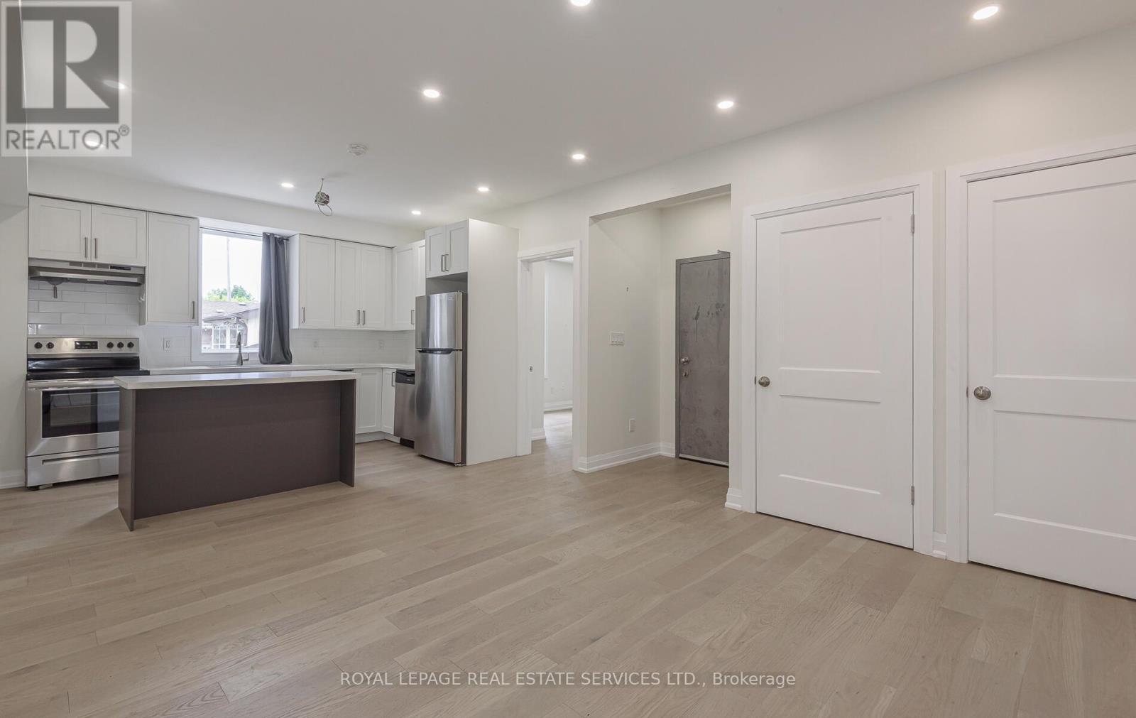 631 Lawrence Street, Cambridge, Ontario  N3H 2M8 - Photo 6 - X12258214