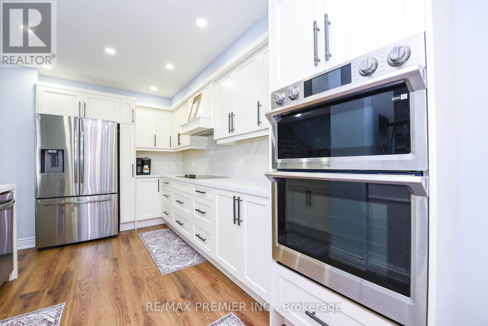 15d View Green Crescent, Toronto, Ontario  M9W 7C9 - Photo 17 - W12422325