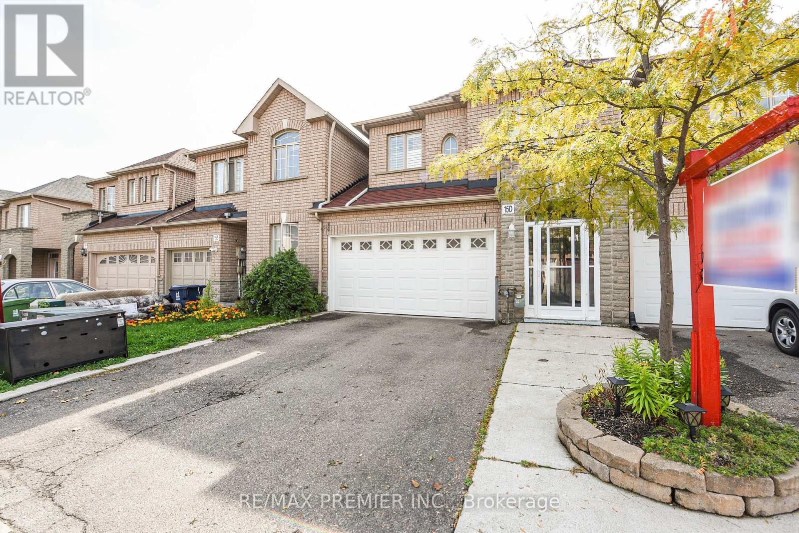 15d View Green Crescent, Toronto, Ontario  M9W 7C9 - Photo 2 - W12422325