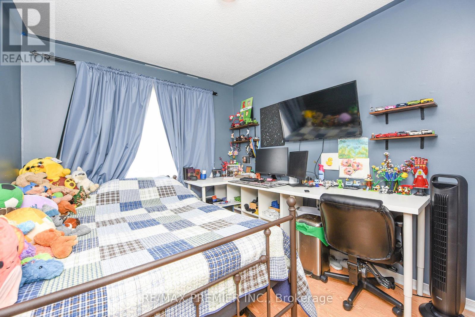 15d View Green Crescent, Toronto, Ontario  M9W 7C9 - Photo 27 - W12422325