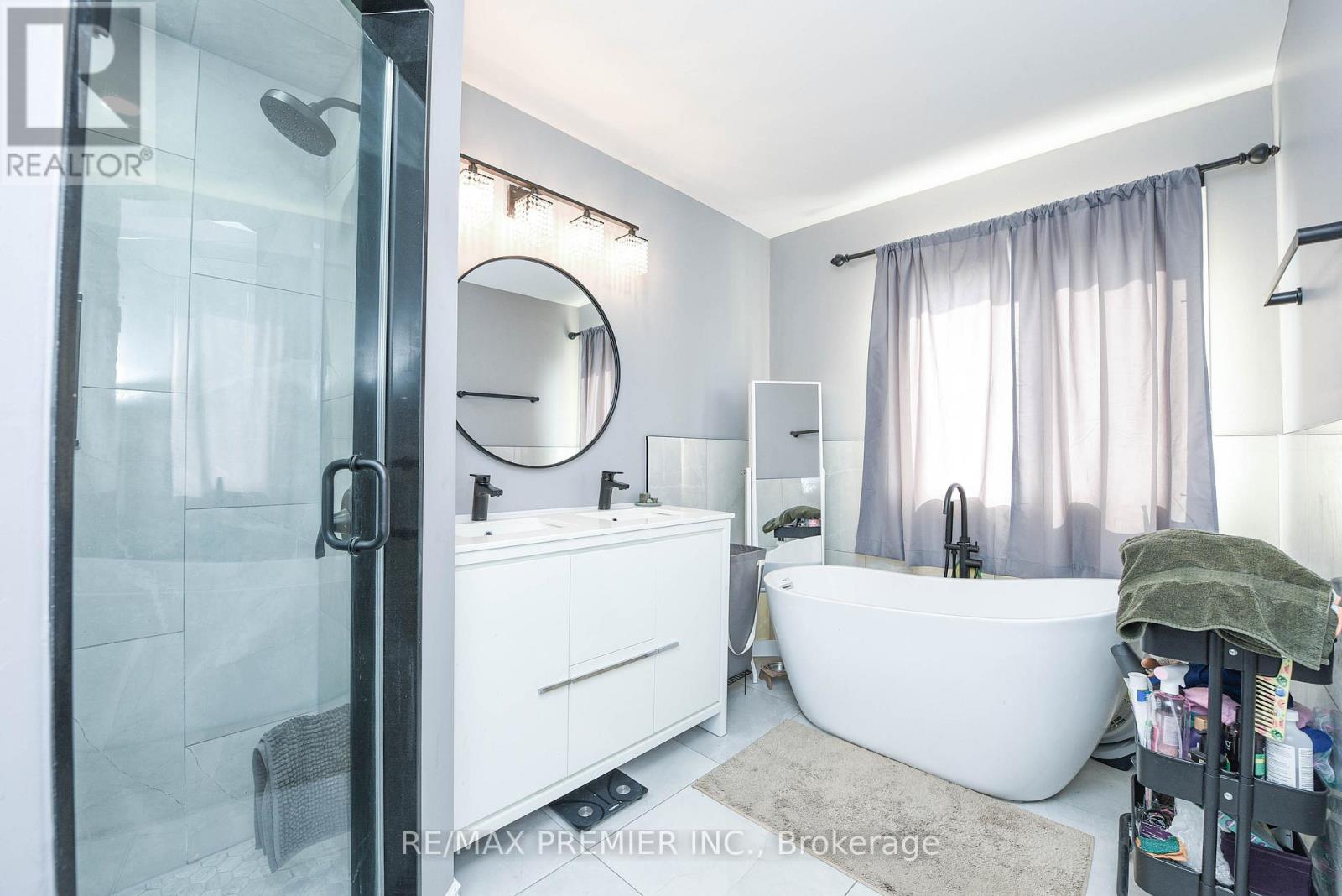 15d View Green Crescent, Toronto, Ontario  M9W 7C9 - Photo 39 - W12422325