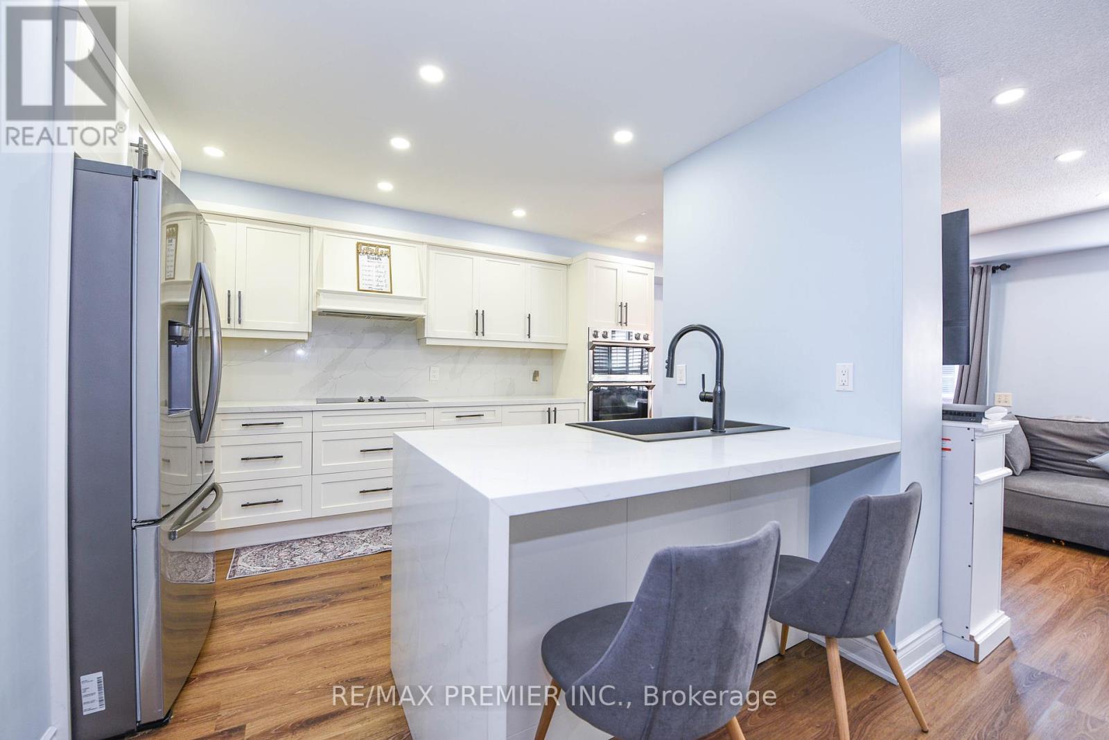 15d View Green Crescent, Toronto, Ontario  M9W 7C9 - Photo 20 - W12422325