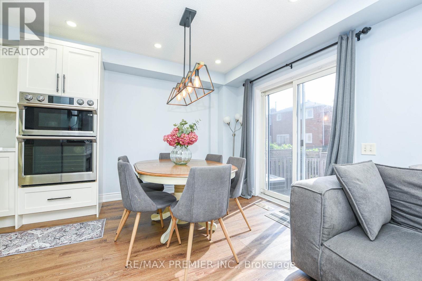 15d View Green Crescent, Toronto, Ontario  M9W 7C9 - Photo 14 - W12422325