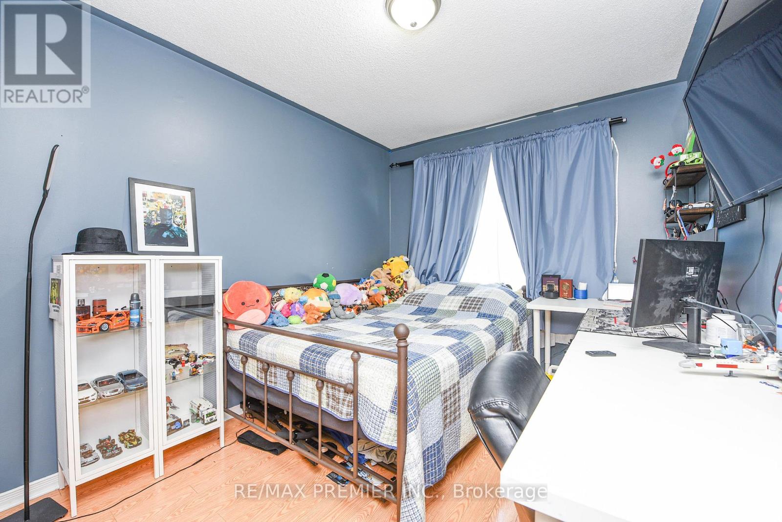 15d View Green Crescent, Toronto, Ontario  M9W 7C9 - Photo 25 - W12422325