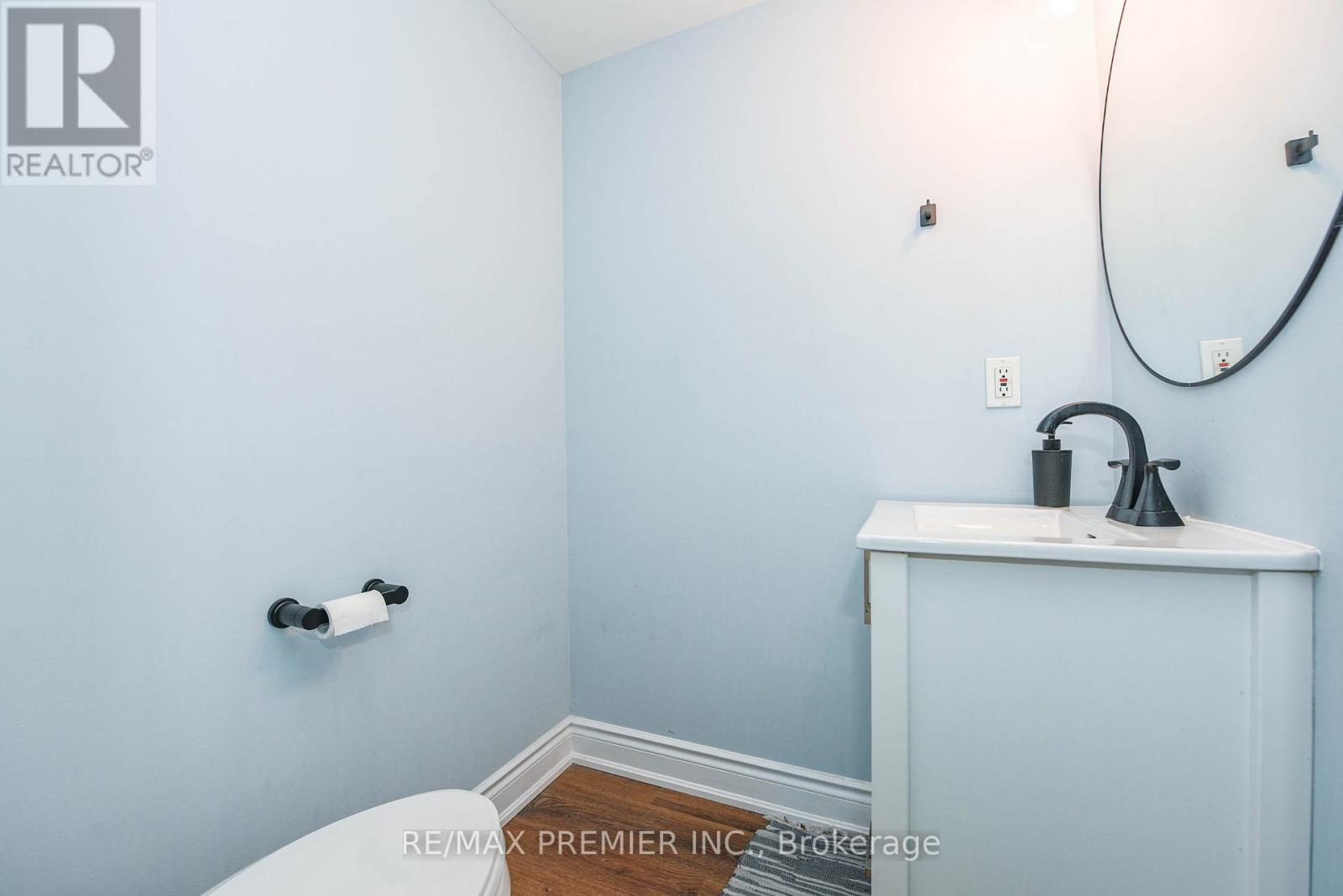 15d View Green Crescent, Toronto, Ontario  M9W 7C9 - Photo 9 - W12422325