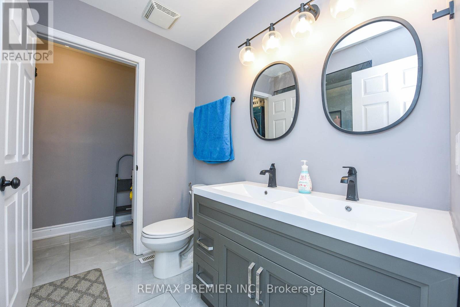 15d View Green Crescent, Toronto, Ontario  M9W 7C9 - Photo 32 - W12422325