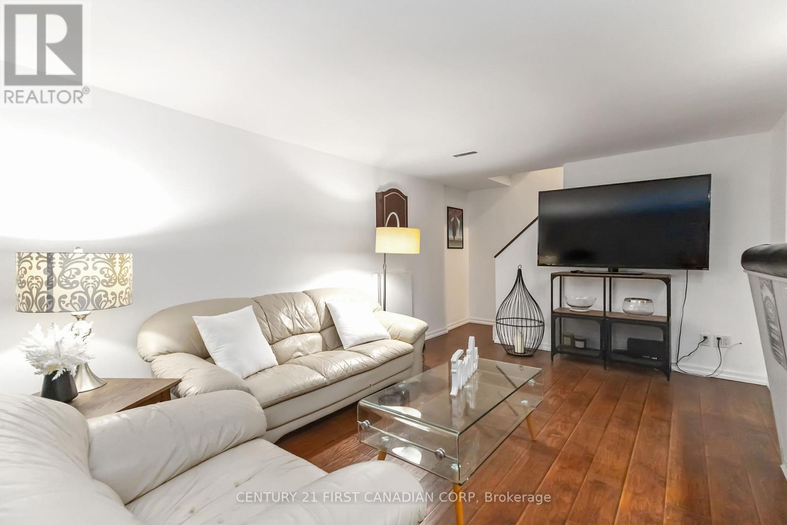 927 Farnham Road, London South, Ontario  N6K 1S2 - Photo 32 - X12423340