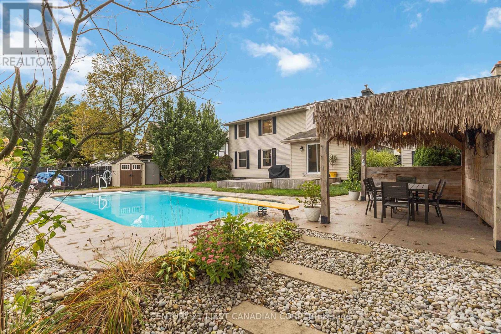 927 Farnham Road, London South, Ontario  N6K 1S2 - Photo 40 - X12423340
