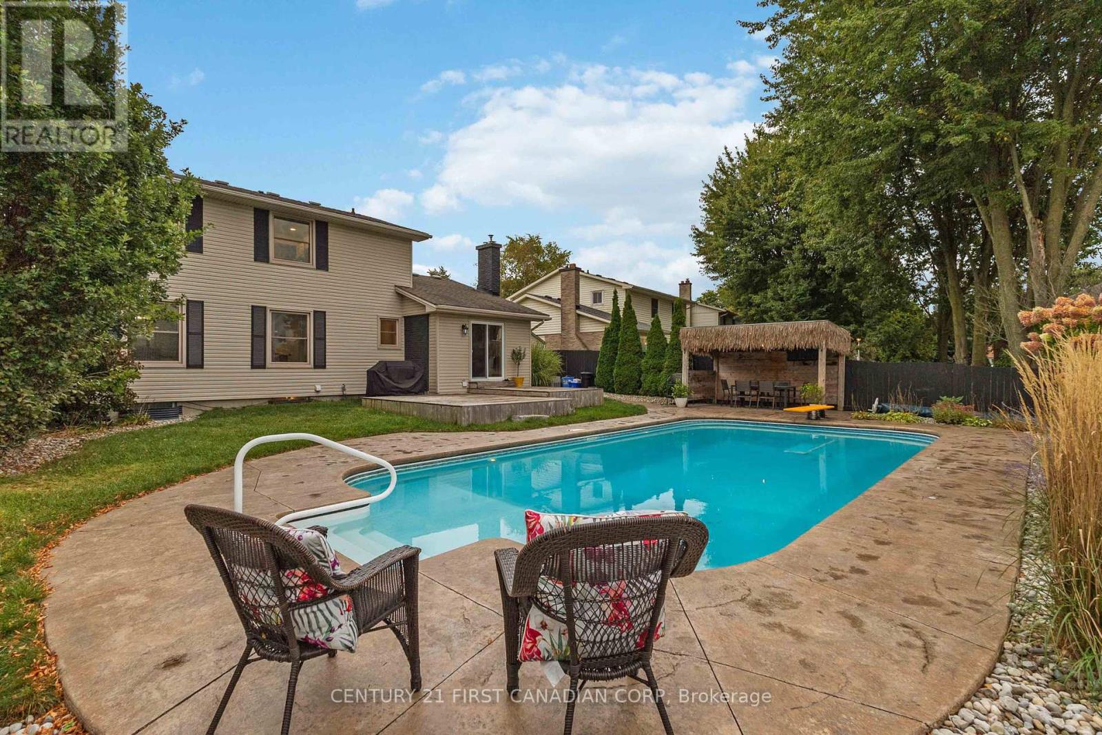 927 Farnham Road, London South, Ontario  N6K 1S2 - Photo 41 - X12423340