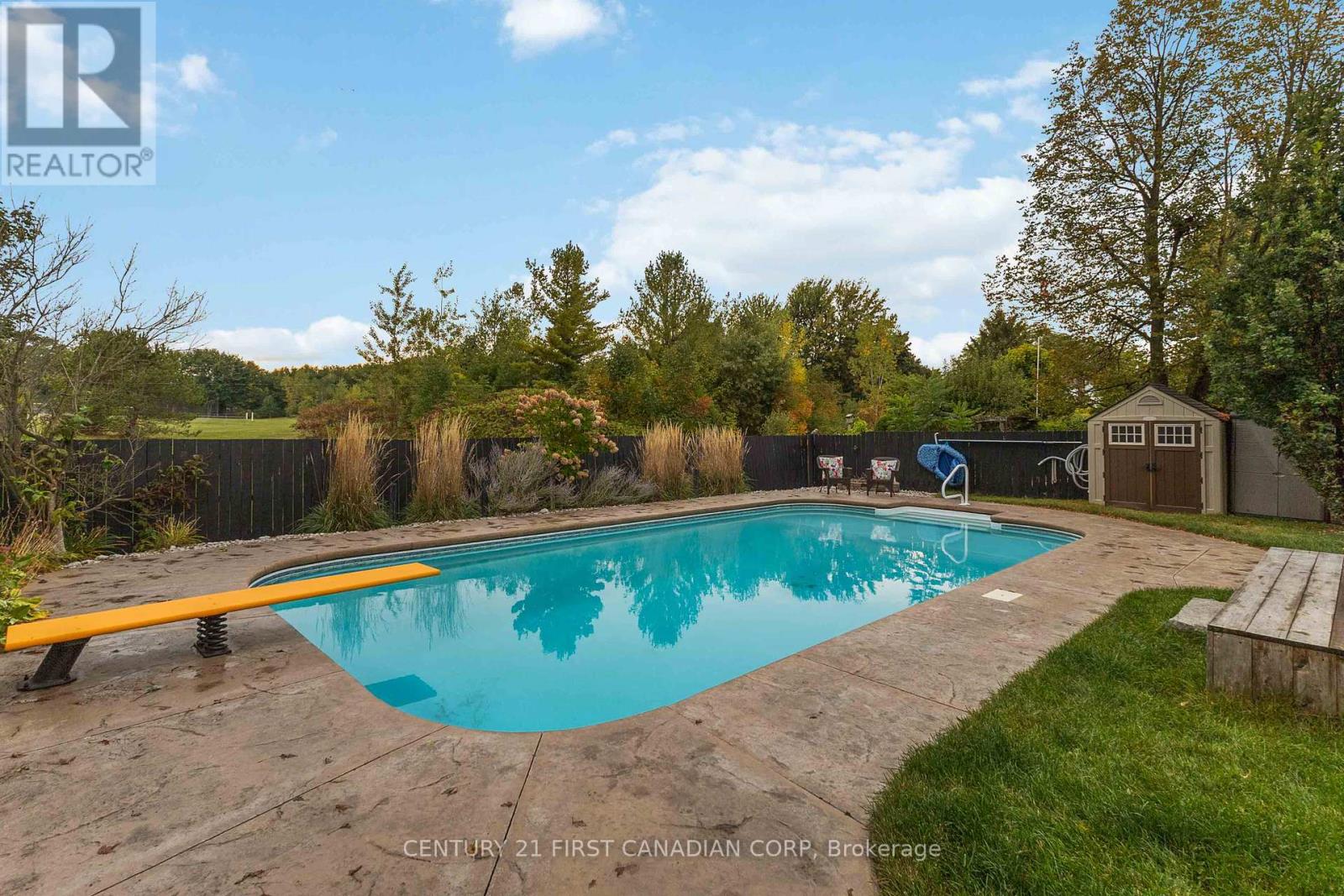 927 Farnham Road, London South, Ontario  N6K 1S2 - Photo 42 - X12423340