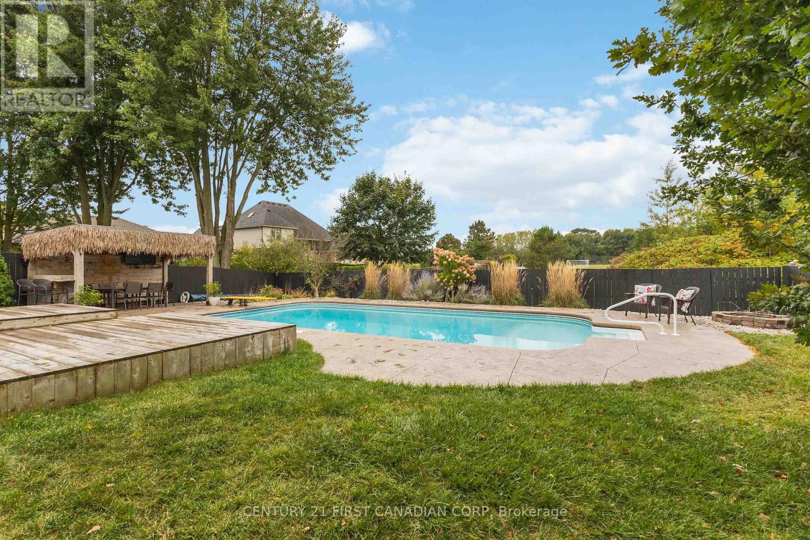 927 Farnham Road, London South, Ontario  N6K 1S2 - Photo 44 - X12423340