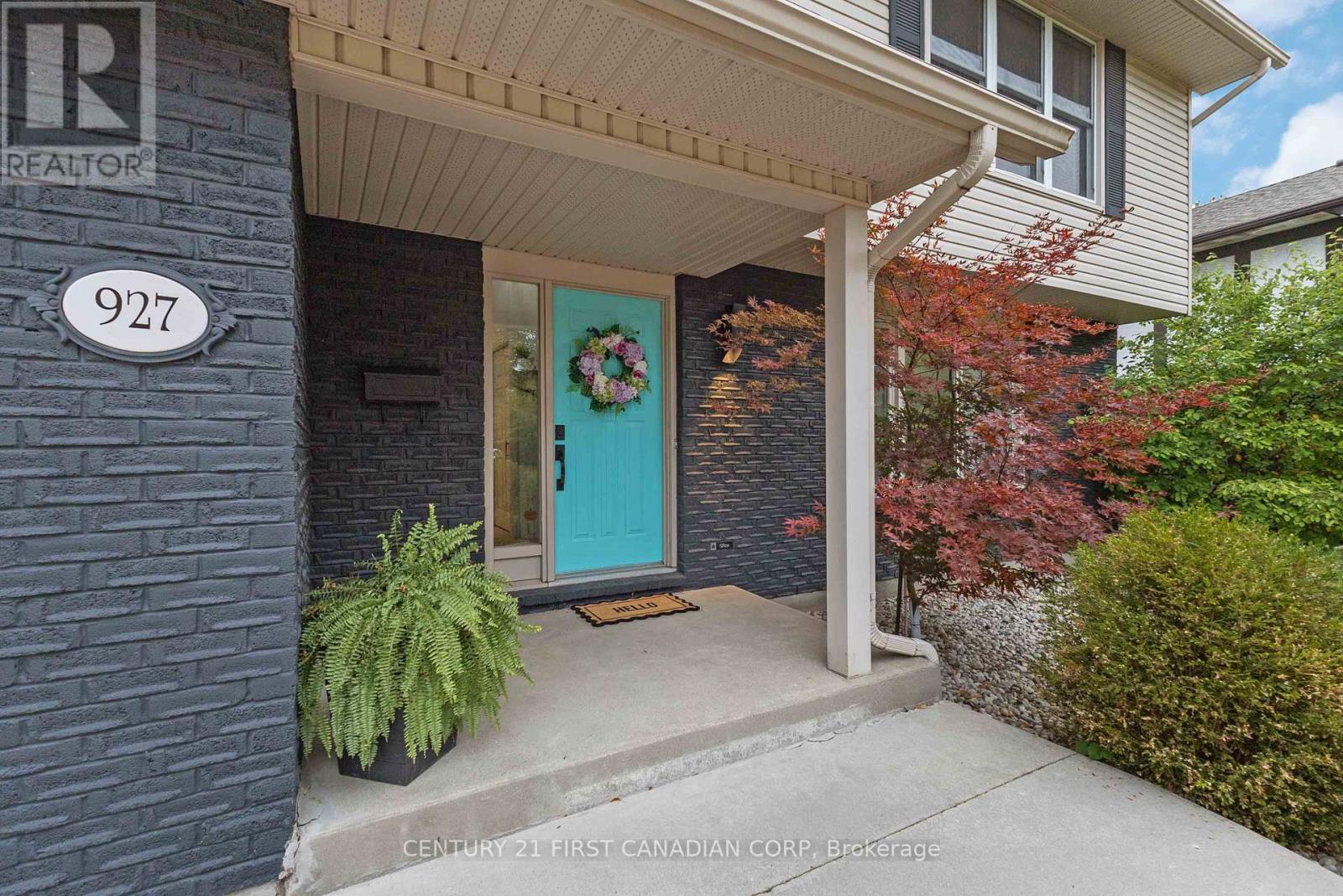 927 Farnham Road, London South, Ontario  N6K 1S2 - Photo 6 - X12423340