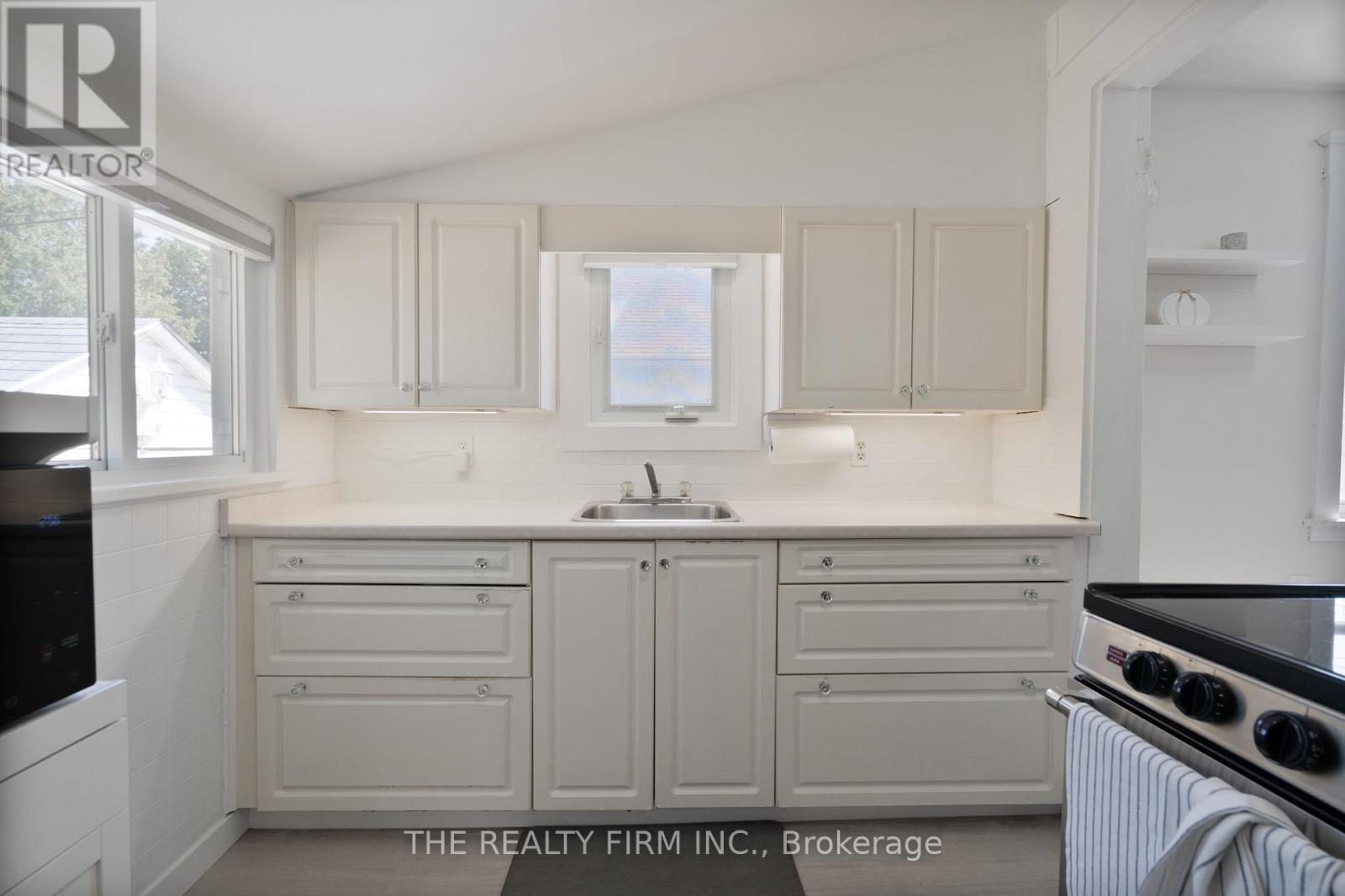 166 Giles Street, London East, Ontario  N5Z 2W1 - Photo 11 - X12423358