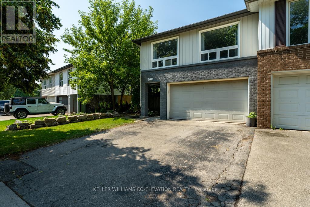 1555 Newlands Crescent, Burlington, Ontario  L7M 1P1 - Photo 1 - W12423200