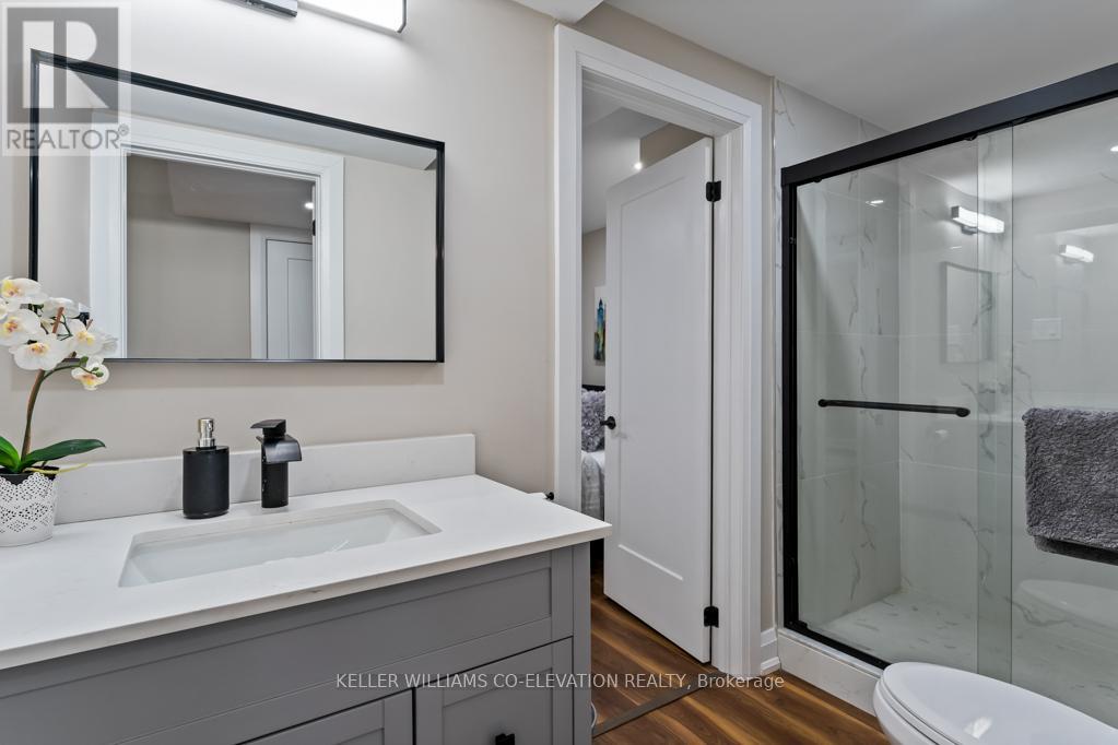1555 Newlands Crescent, Burlington, Ontario  L7M 1P1 - Photo 10 - W12423200