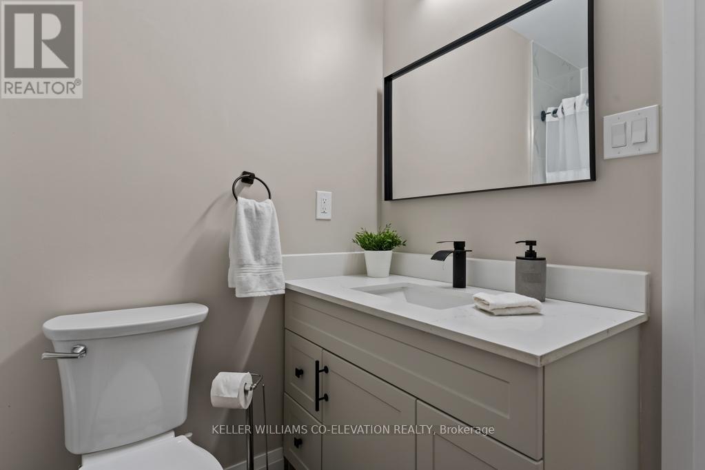1555 Newlands Crescent, Burlington, Ontario  L7M 1P1 - Photo 24 - W12423200
