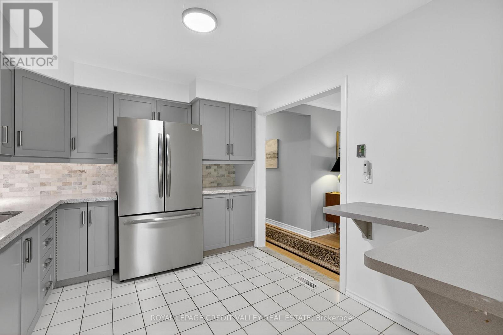 23 Caldwell Crescent, Brampton, Ontario  L6W 1A2 - Photo 15 - W12423209