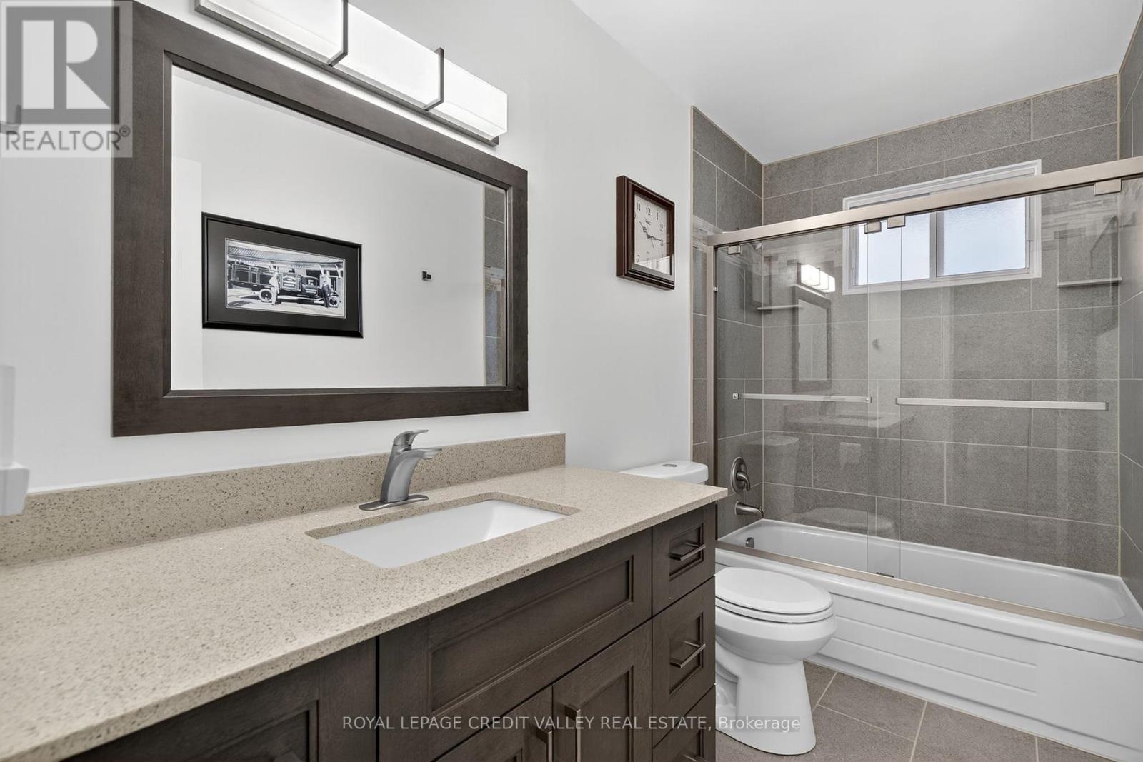 23 Caldwell Crescent, Brampton, Ontario  L6W 1A2 - Photo 18 - W12423209