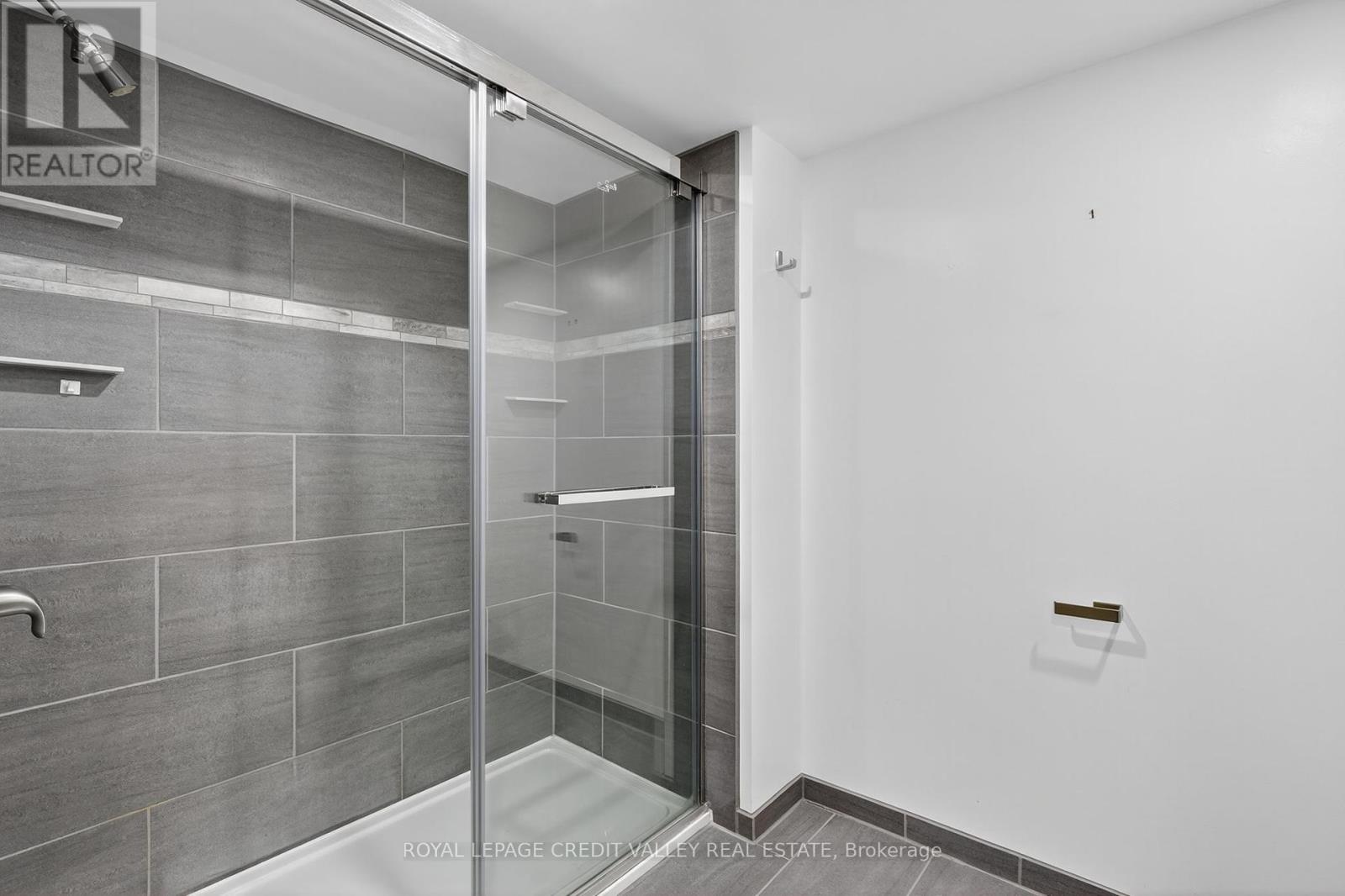 23 Caldwell Crescent, Brampton, Ontario  L6W 1A2 - Photo 39 - W12423209
