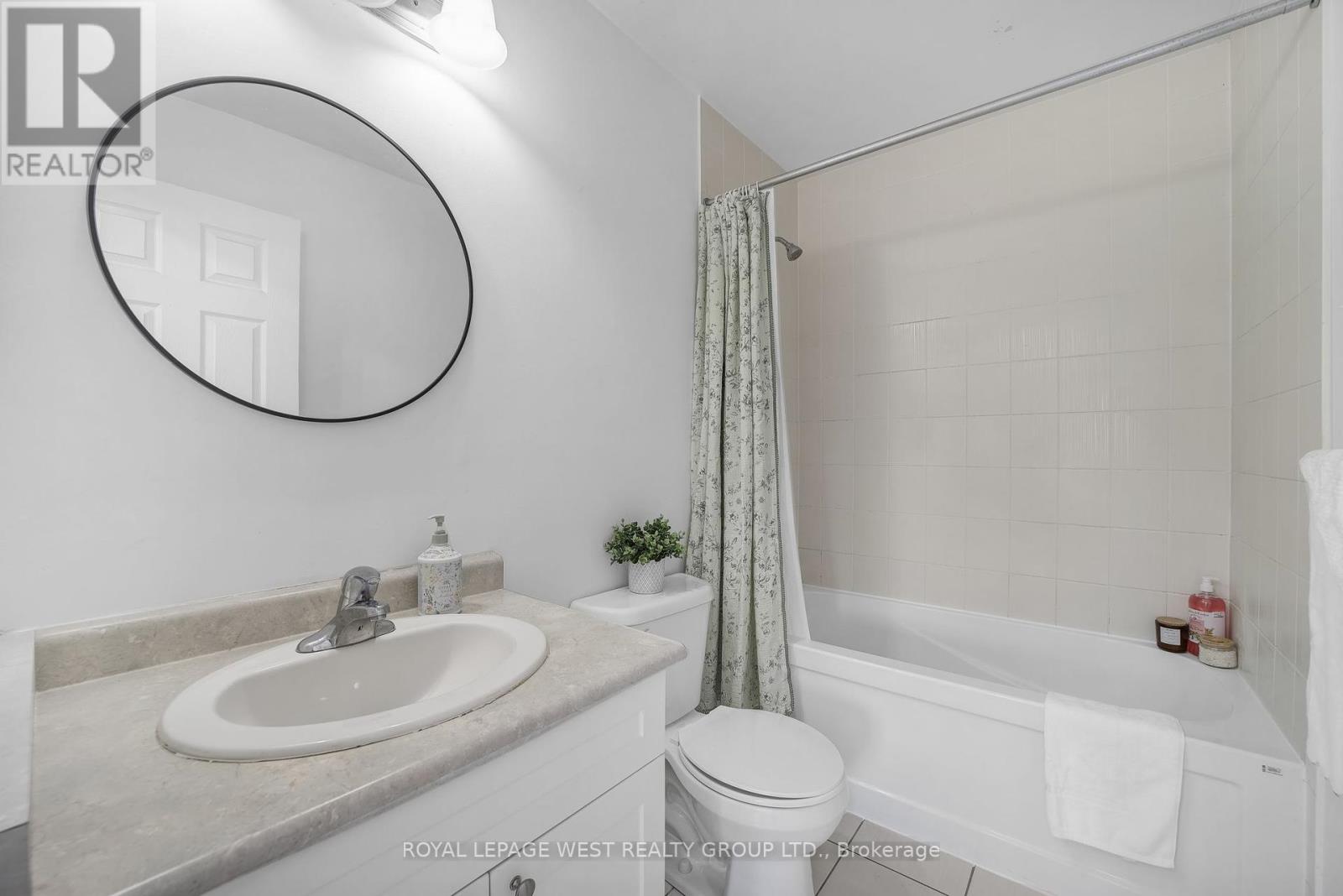 551 Pharo Point, Milton (Wi Willmott), Ontario  L9T 8H6 - Photo 30 - W12423214