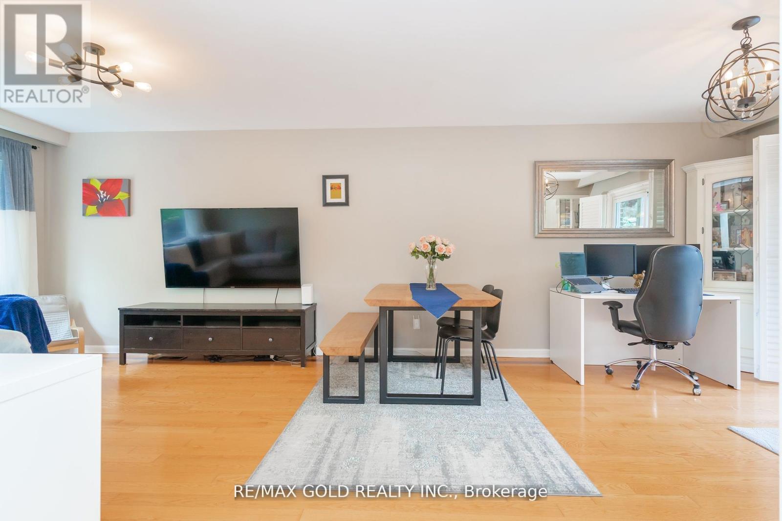 23 Edgebrook Crescent, Brampton, Ontario  L6T 1Y6 - Photo 10 - W12423245