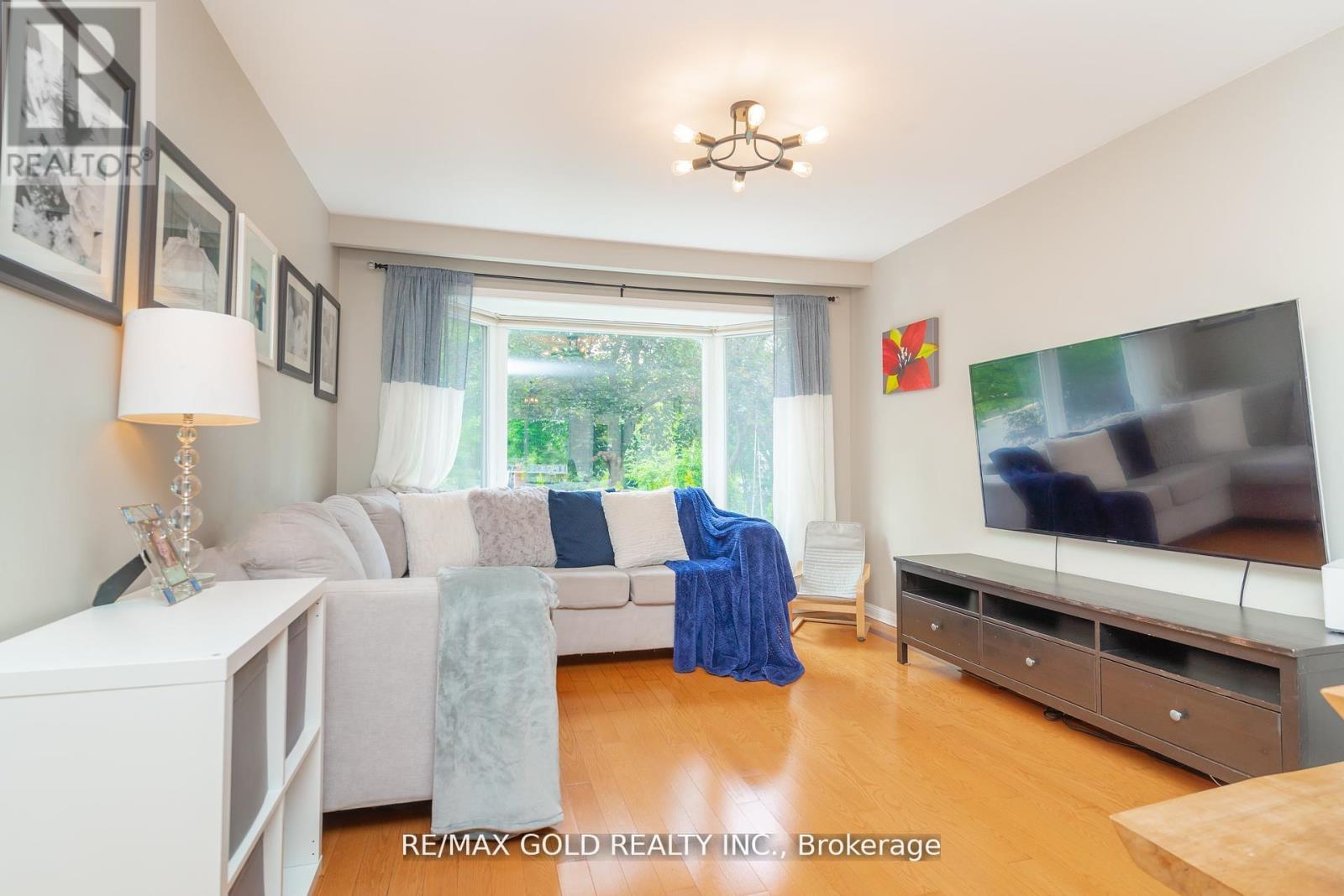23 Edgebrook Crescent, Brampton, Ontario  L6T 1Y6 - Photo 13 - W12423245