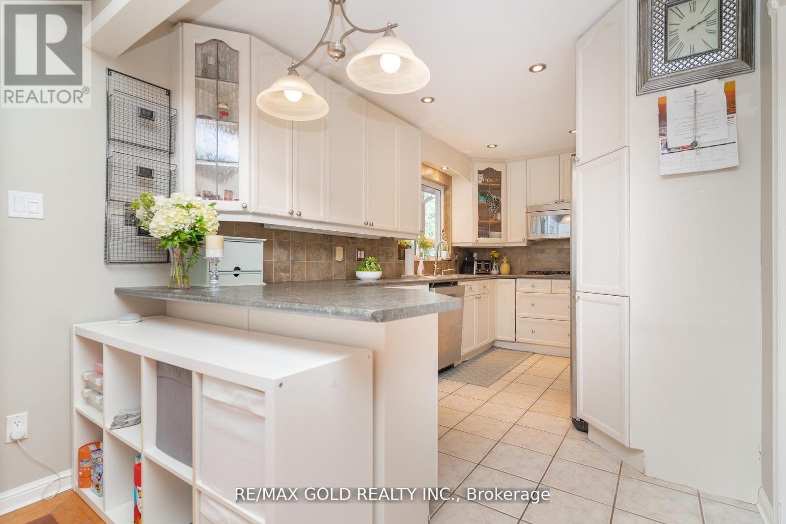 23 Edgebrook Crescent, Brampton, Ontario  L6T 1Y6 - Photo 16 - W12423245