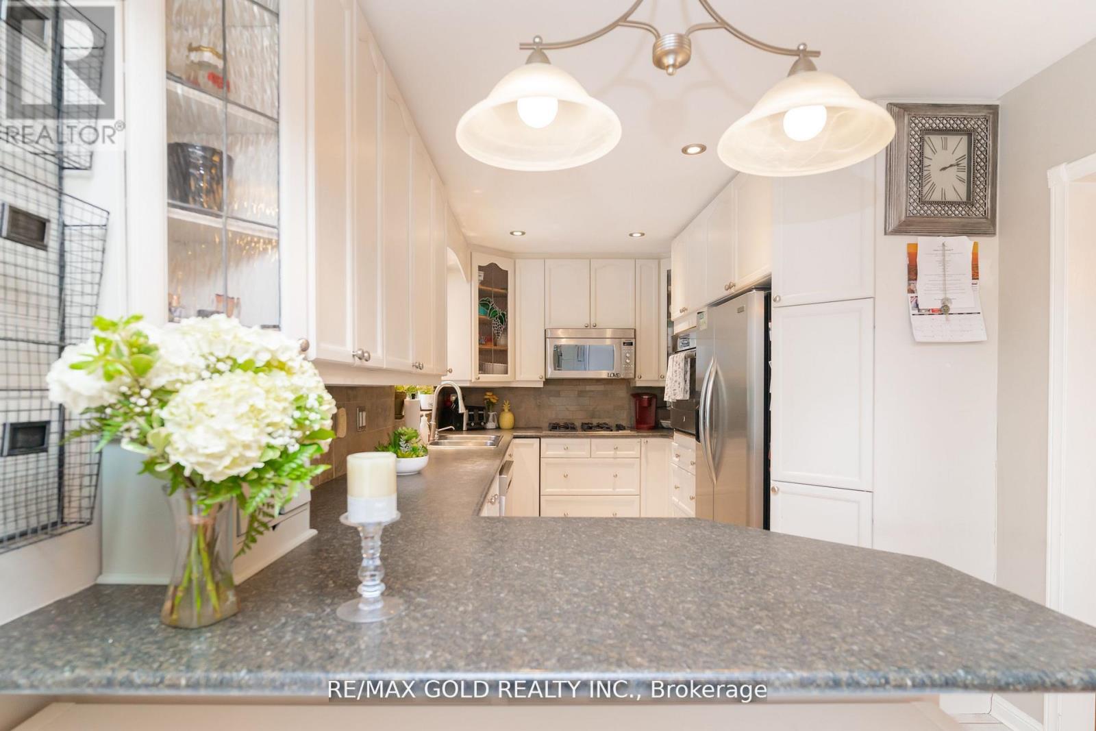 23 Edgebrook Crescent, Brampton, Ontario  L6T 1Y6 - Photo 17 - W12423245