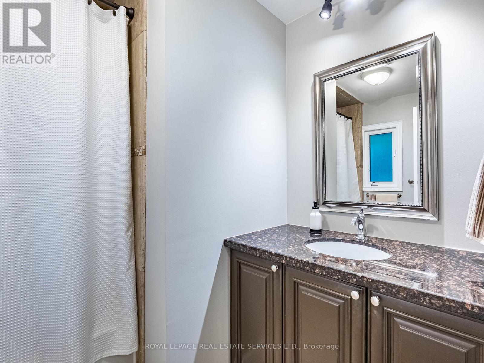153 Elliott Street, Brampton, Ontario  L6Y 1W7 - Photo 25 - W12423292