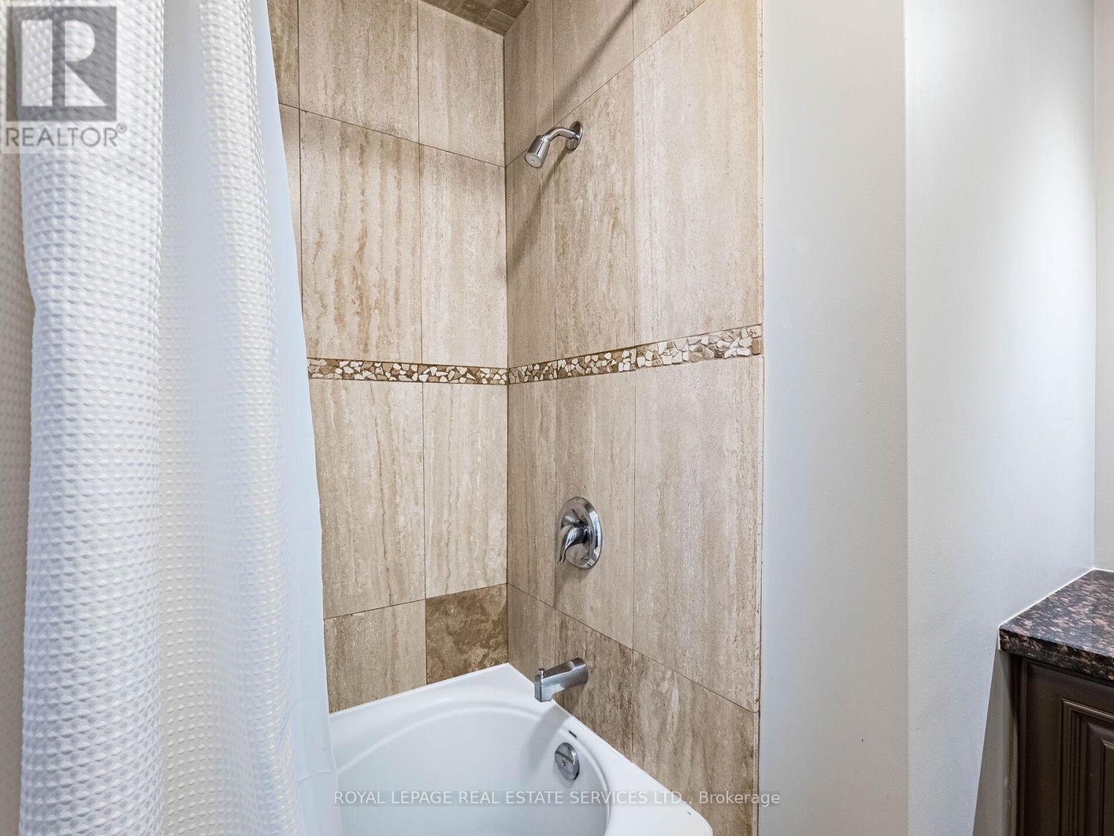 153 Elliott Street, Brampton, Ontario  L6Y 1W7 - Photo 26 - W12423292