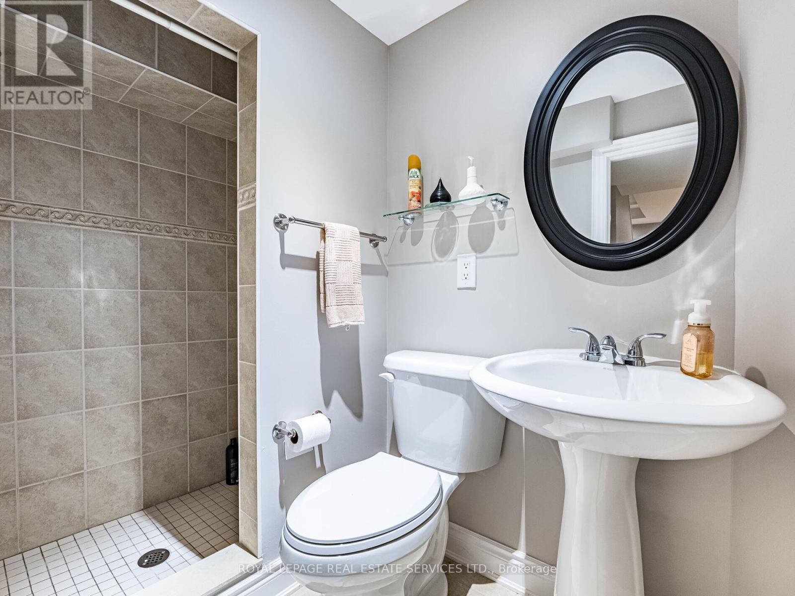 153 Elliott Street, Brampton, Ontario  L6Y 1W7 - Photo 34 - W12423292