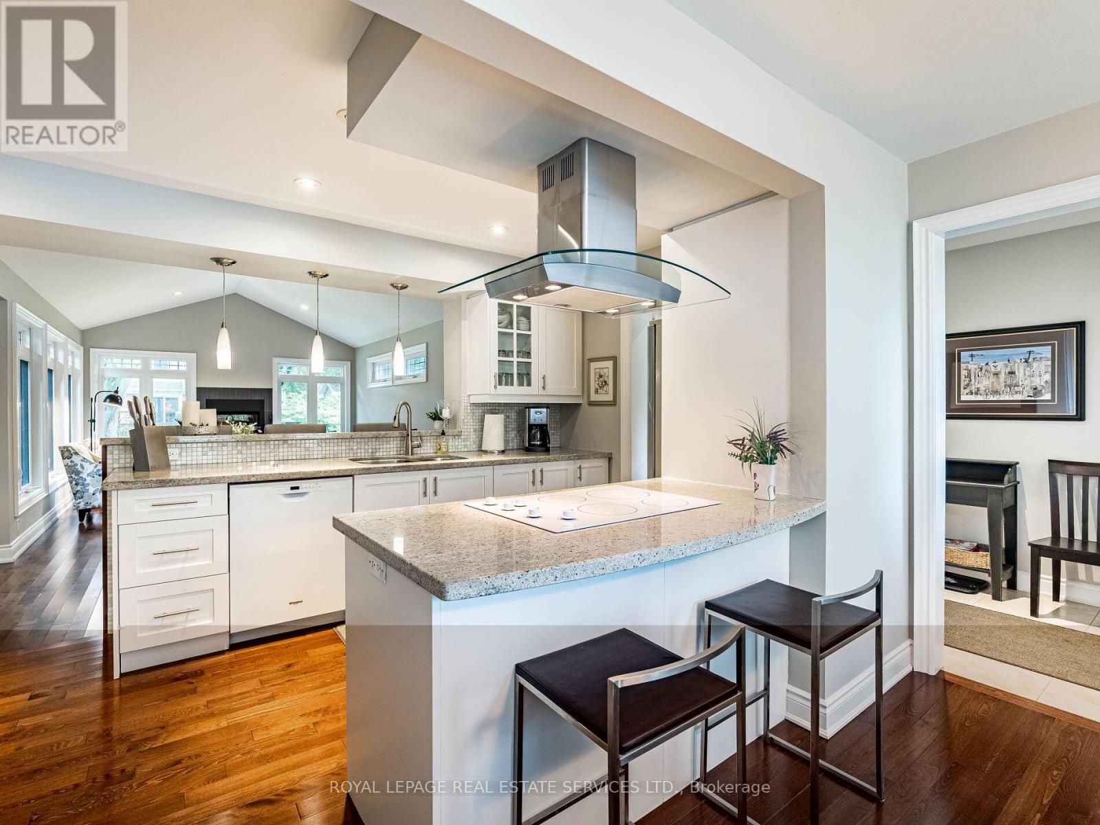 153 Elliott Street, Brampton, Ontario  L6Y 1W7 - Photo 8 - W12423292