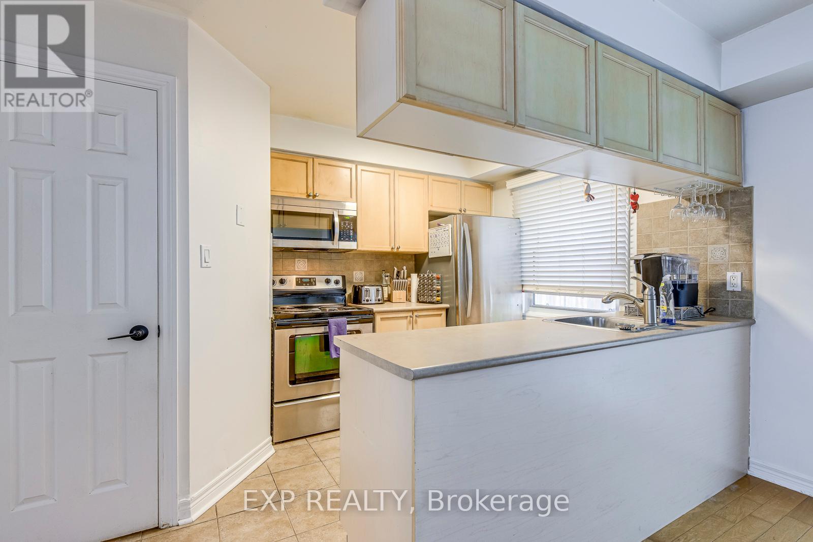 795 - 795 Hyde Road, Burlington, Ontario  L7S 1S6 - Photo 12 - W12423309