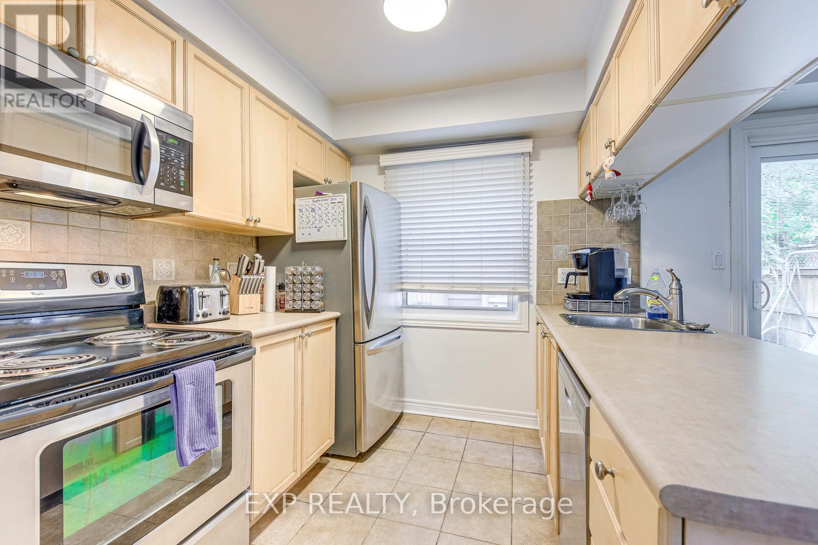 795 - 795 Hyde Road, Burlington, Ontario  L7S 1S6 - Photo 13 - W12423309