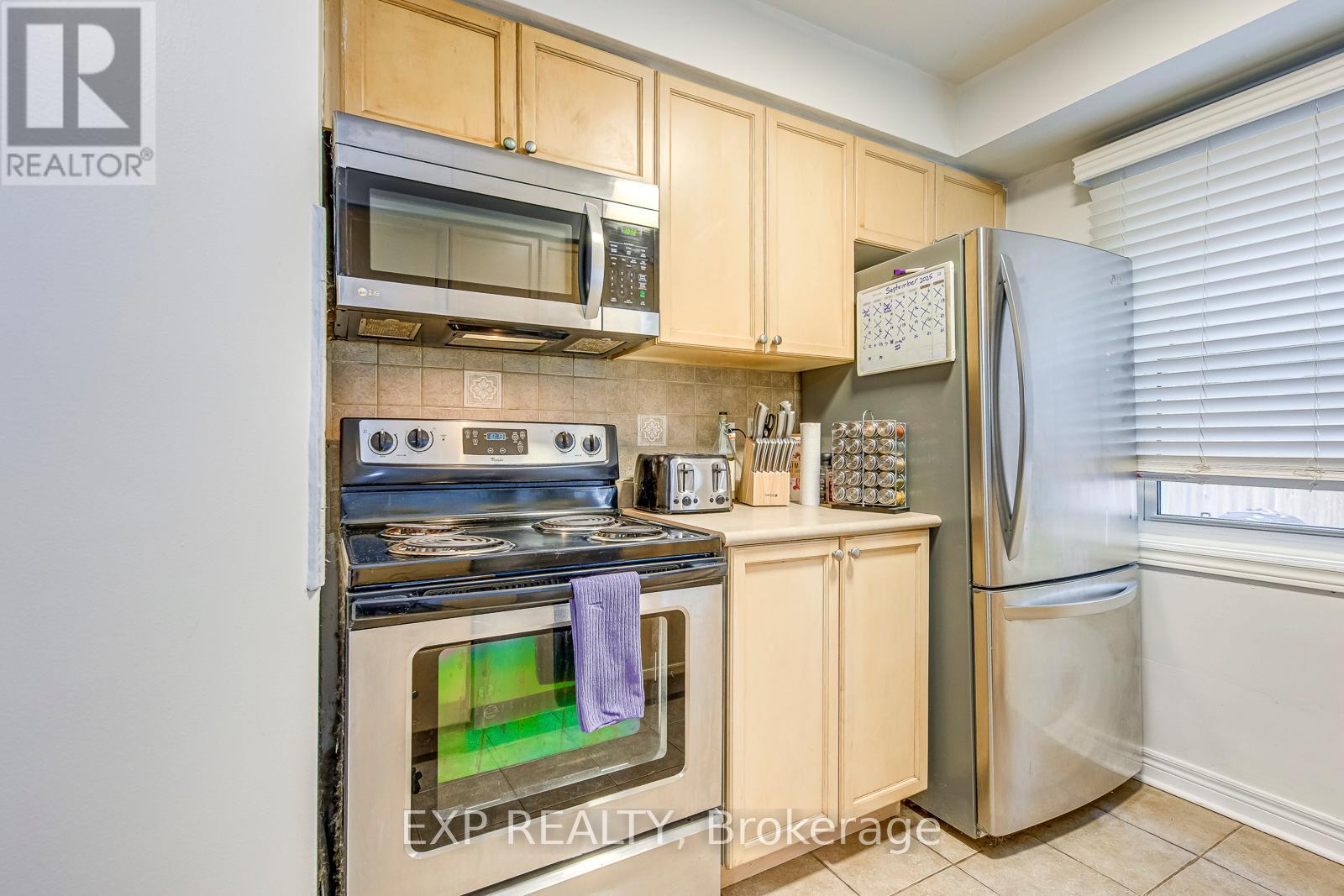 795 - 795 Hyde Road, Burlington, Ontario  L7S 1S6 - Photo 14 - W12423309