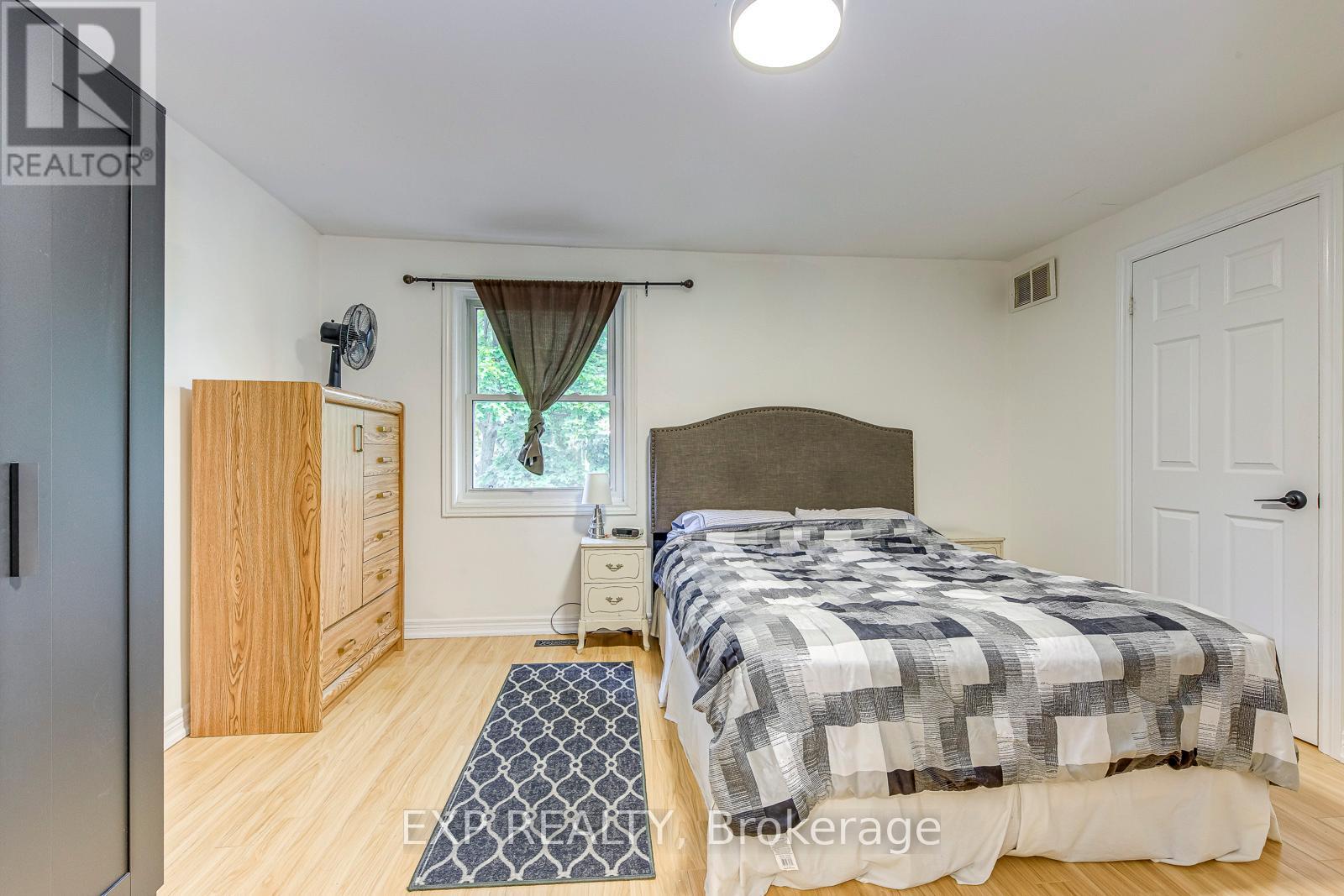 795 - 795 Hyde Road, Burlington, Ontario  L7S 1S6 - Photo 20 - W12423309
