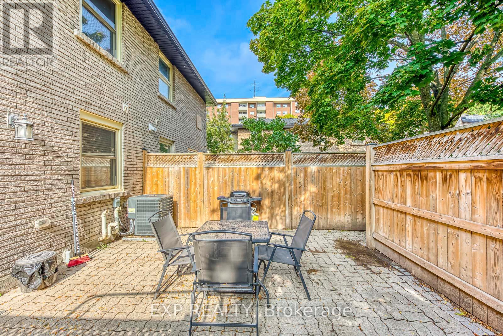 795 - 795 Hyde Road, Burlington, Ontario  L7S 1S6 - Photo 34 - W12423309