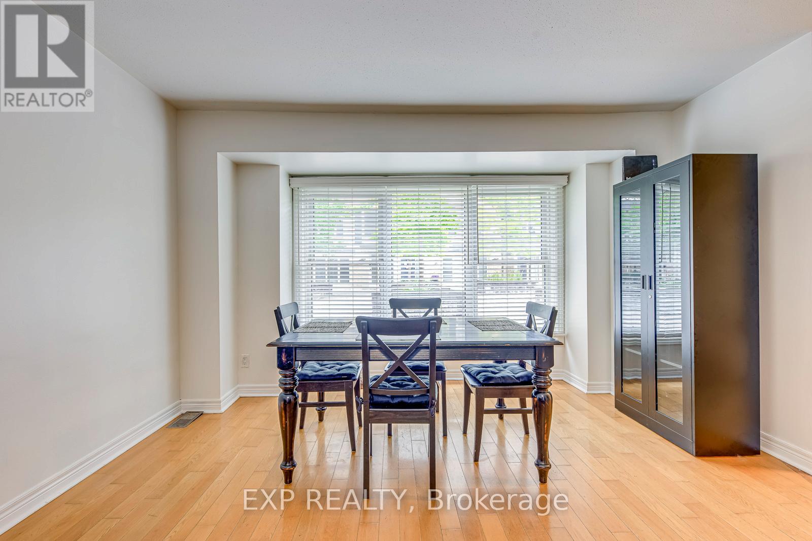 795 - 795 Hyde Road, Burlington, Ontario  L7S 1S6 - Photo 5 - W12423309