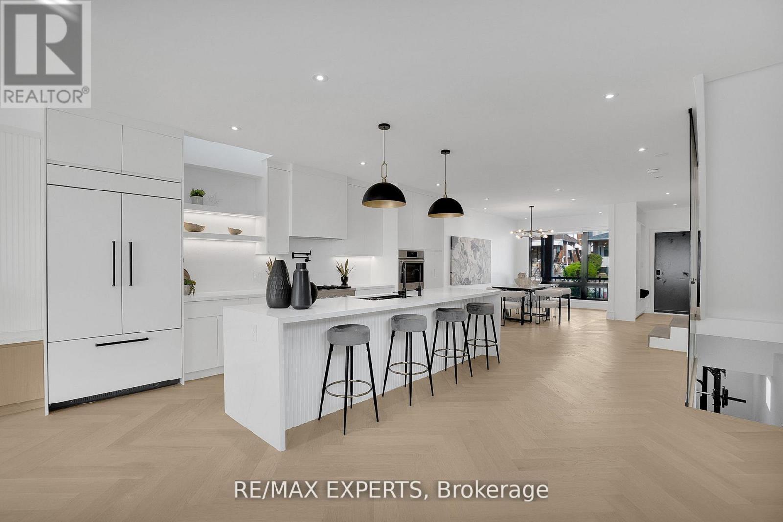 62 Hartley Avenue, Toronto, Ontario  M6E 4E8 - Photo 11 - W12423317