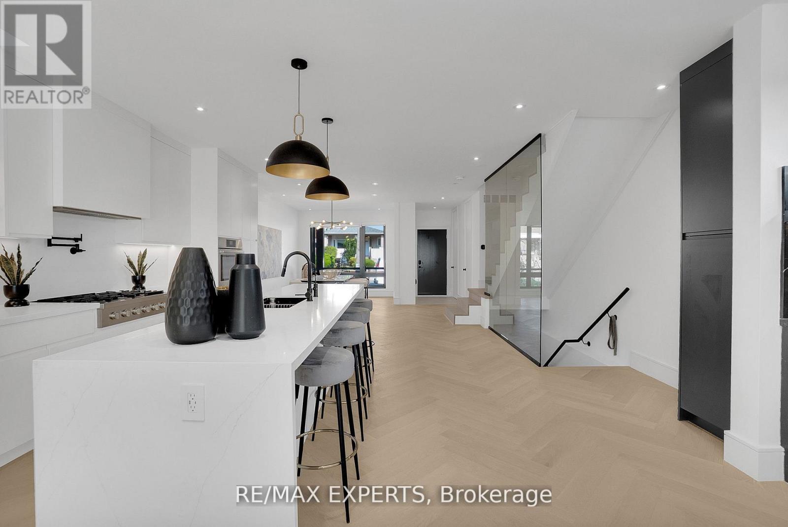 62 Hartley Avenue, Toronto, Ontario  M6E 4E8 - Photo 14 - W12423317