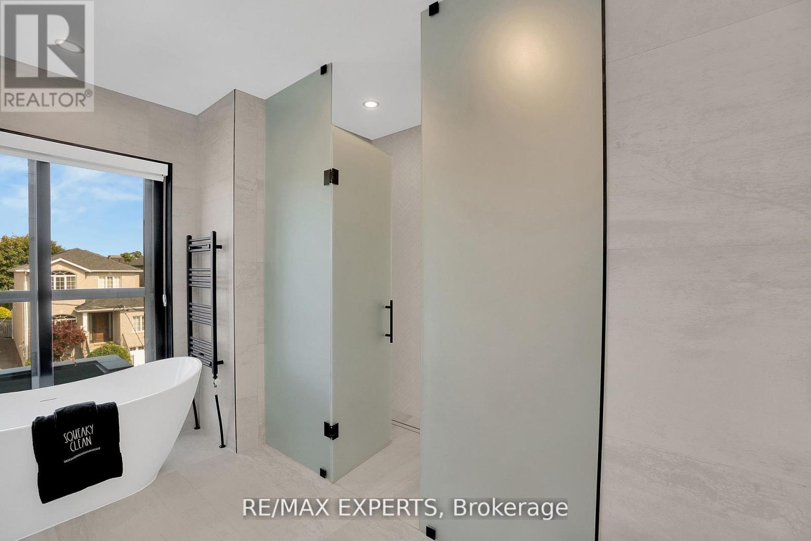 62 Hartley Avenue, Toronto, Ontario  M6E 4E8 - Photo 26 - W12423317