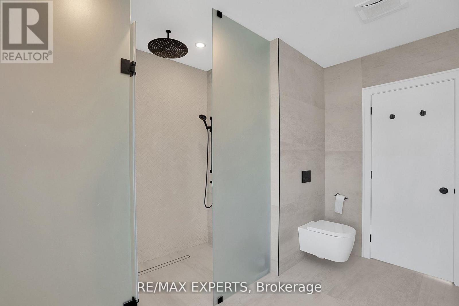 62 Hartley Avenue, Toronto, Ontario  M6E 4E8 - Photo 27 - W12423317