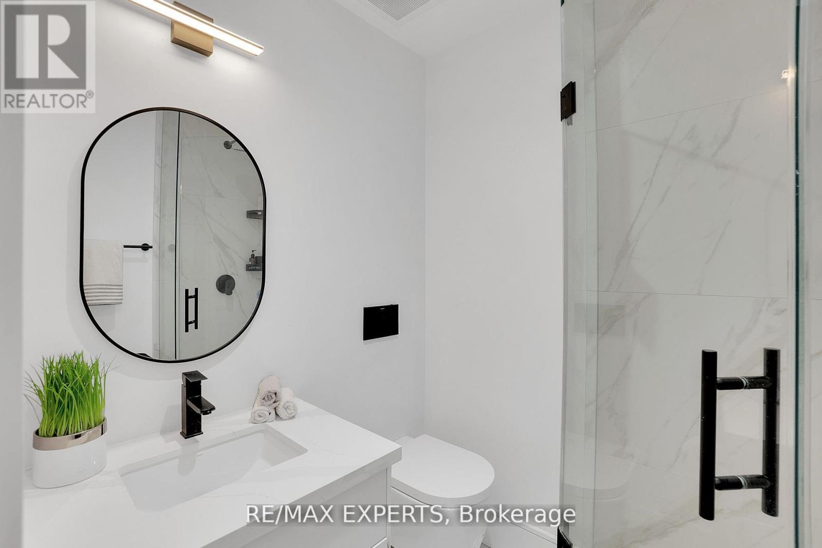 62 Hartley Avenue, Toronto, Ontario  M6E 4E8 - Photo 42 - W12423317