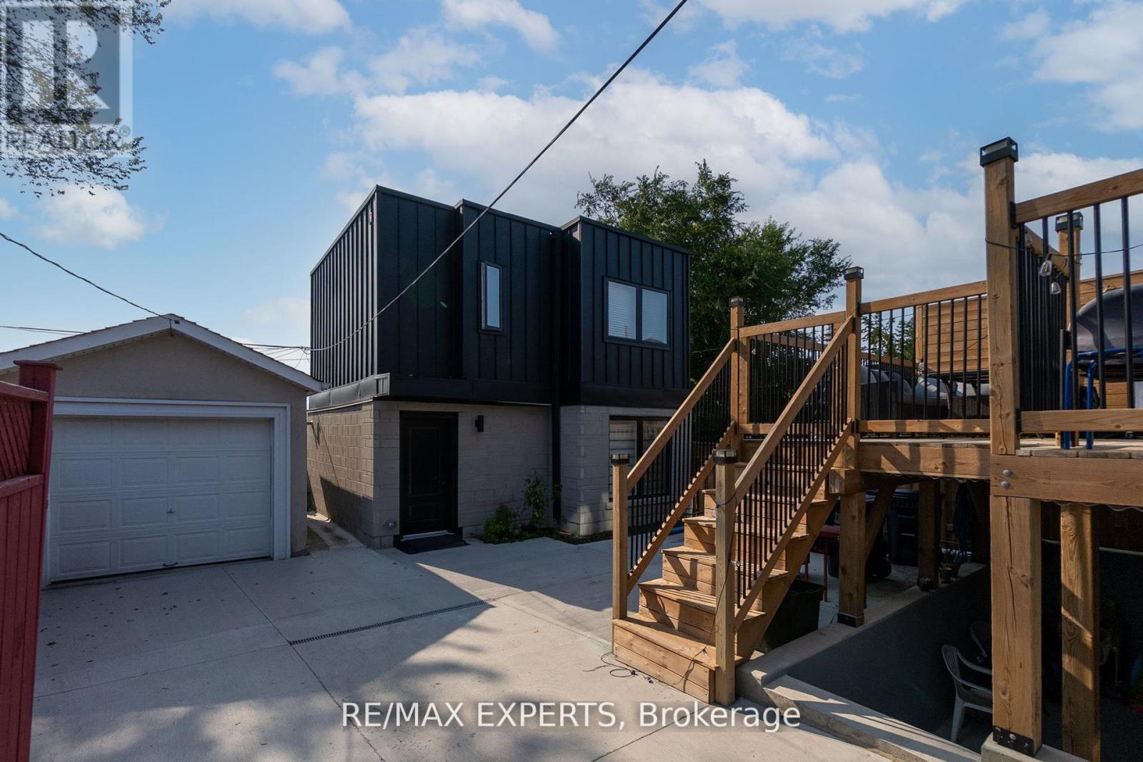 62 Hartley Avenue, Toronto, Ontario  M6E 4E8 - Photo 47 - W12423317