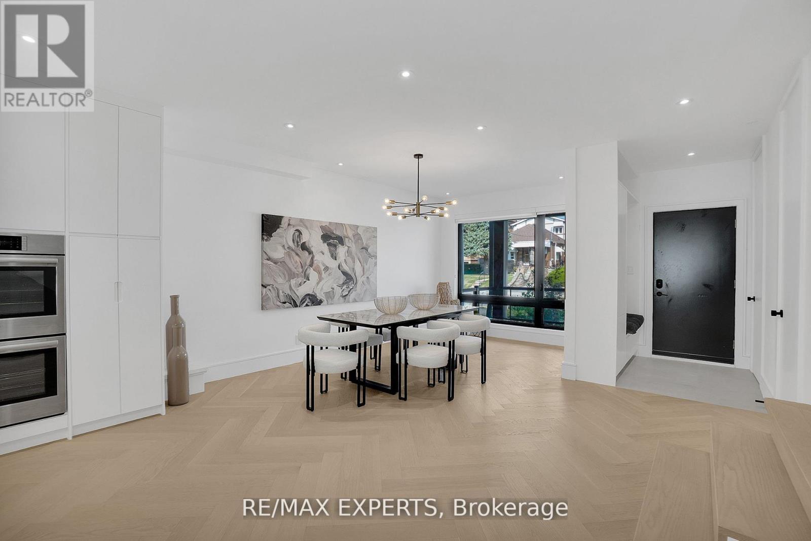 62 Hartley Avenue, Toronto, Ontario  M6E 4E8 - Photo 8 - W12423317