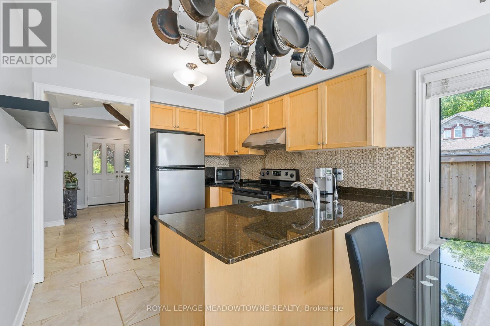 1 Mcclure Court, Halton Hills (Georgetown), Ontario  L7G 5X5 - Photo 19 - W12423318