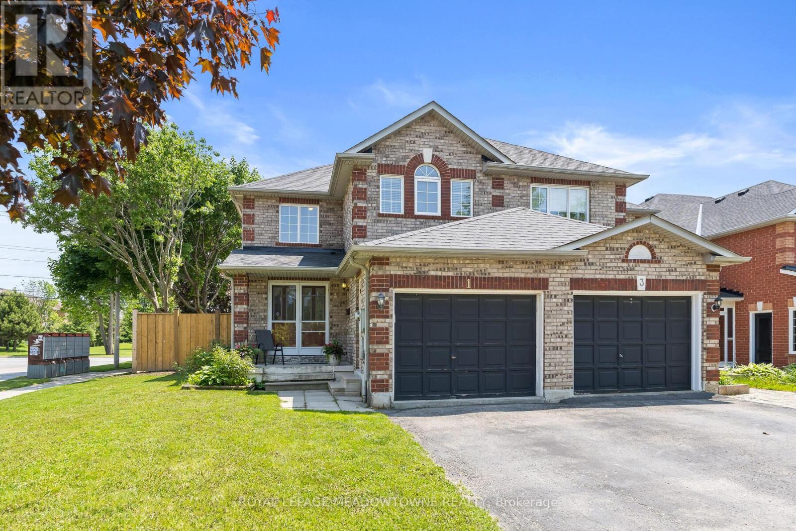 1 Mcclure Court, Halton Hills (Georgetown), Ontario  L7G 5X5 - Photo 3 - W12423318