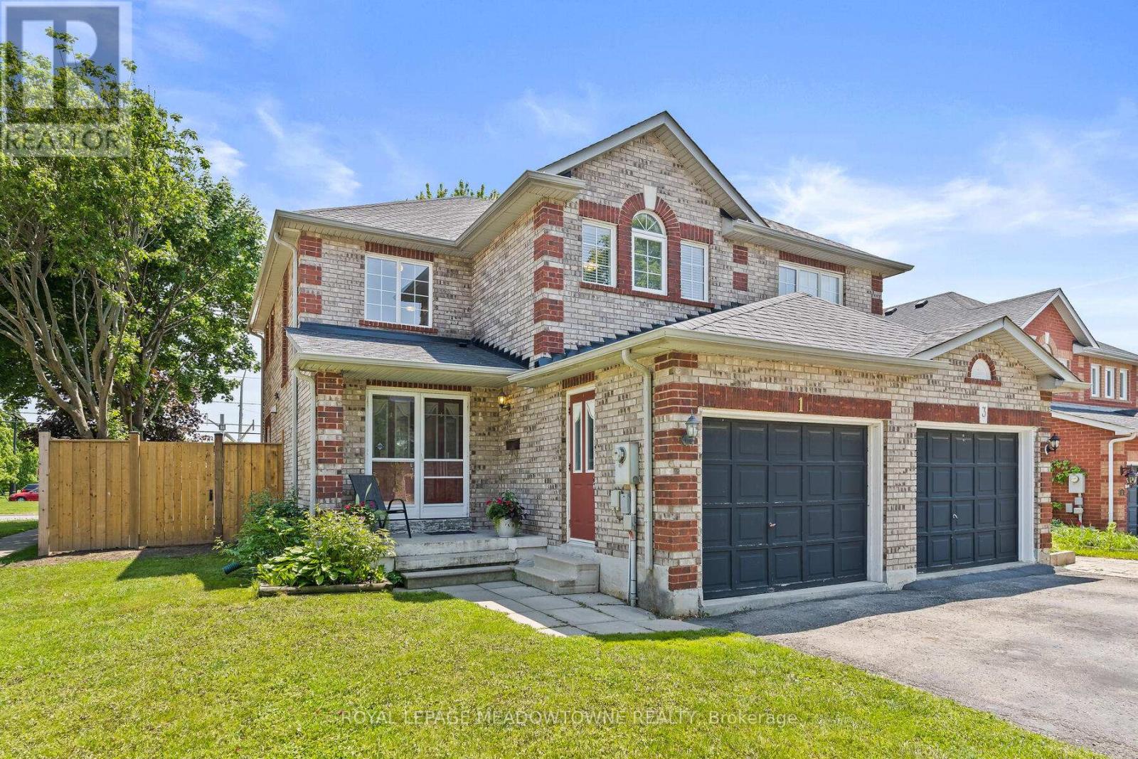 1 Mcclure Court, Halton Hills (Georgetown), Ontario  L7G 5X5 - Photo 5 - W12423318